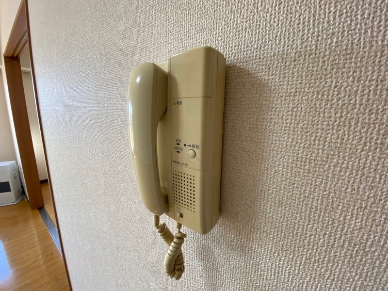 セキュリティ　インターホンは通話ができるので急な訪問があっても安心です。