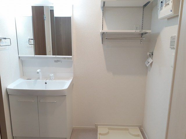 洗面設備　忙しい朝には欠かせない洗面所です