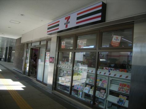 コンビニ　セブンイレブン 勝どき駅前店（コンビニ）まで542m
