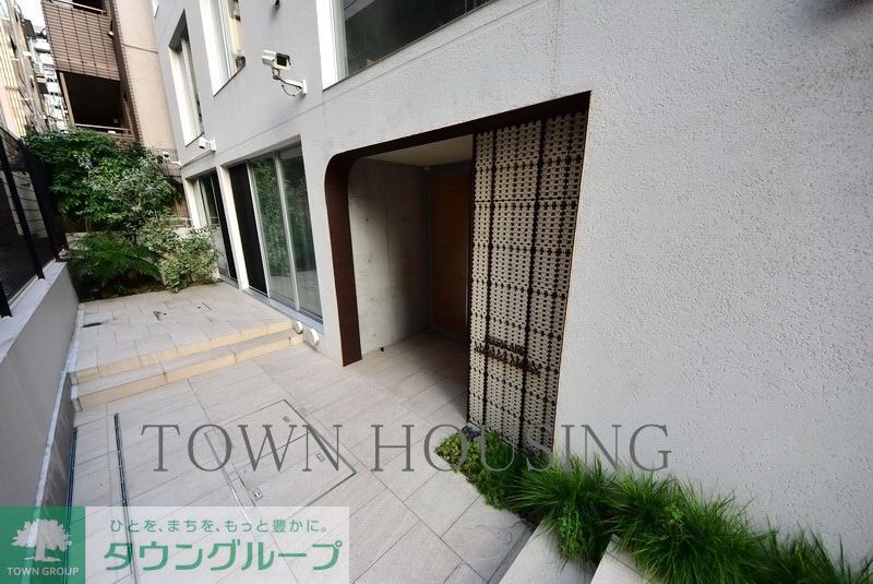 エントランス　お問合せは(株)タウンハウジングレジデンス事業部までお問合…