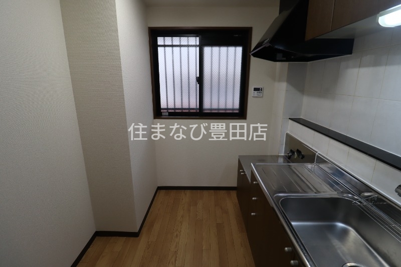 キッチン　同型別部屋写真