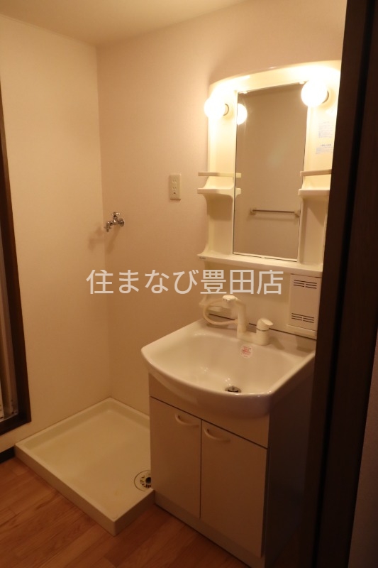 洗面設備　同型別部屋写真