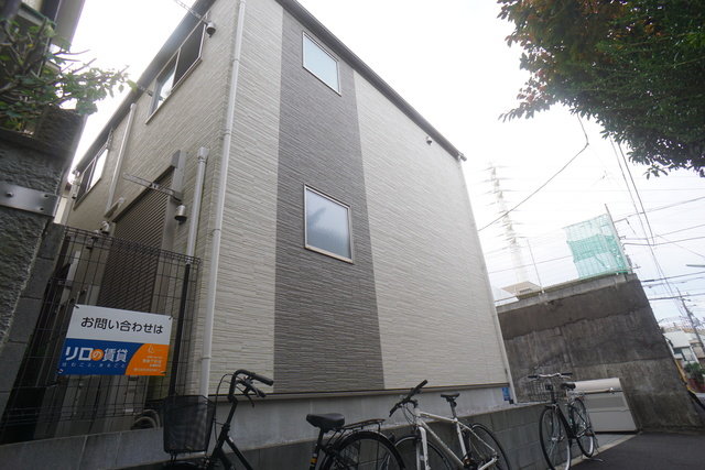 建物外観　２０１９年完成の築浅物件！