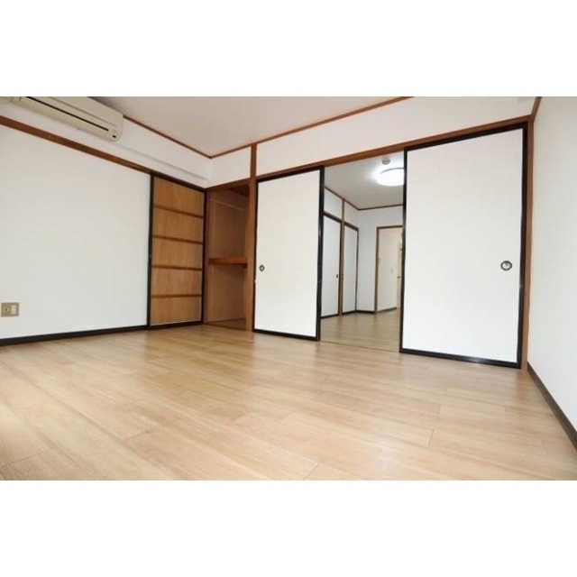 建物外観　洋室