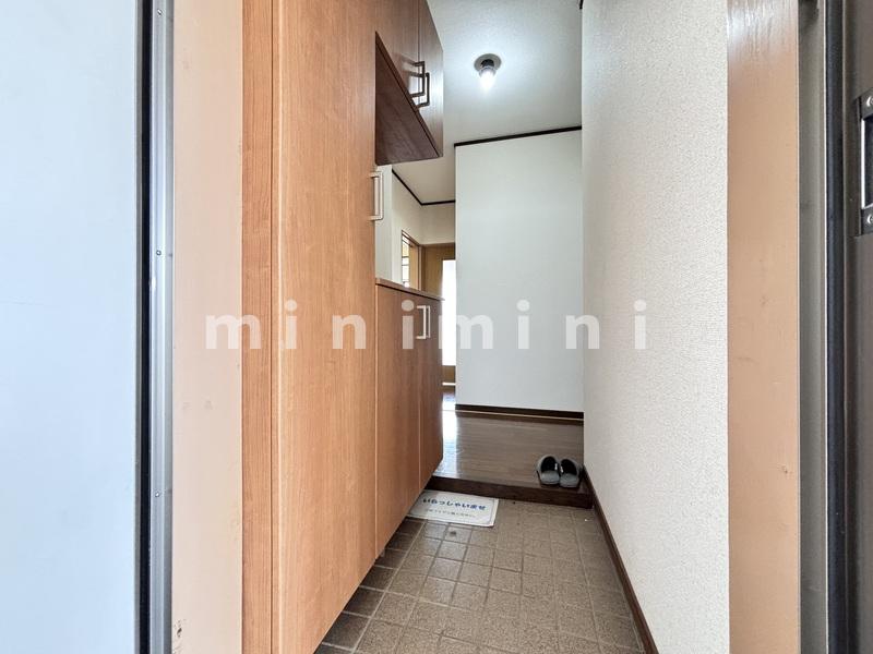 玄関　※写真は他号室を含む為現状優先とさせて頂きます