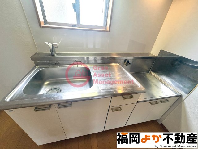 キッチン　【福岡よか不動産】コンパクトなキッチンで掃除もラクラク