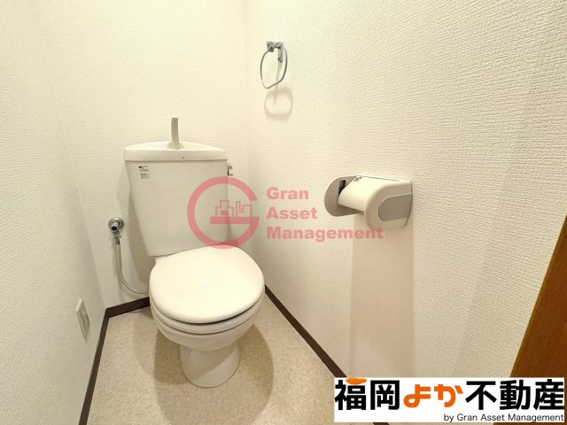 トイレ　【福岡よか不動産】落ち着いたトイレです