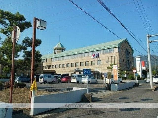 役所　高松市国分寺支所さん（役所）まで230m