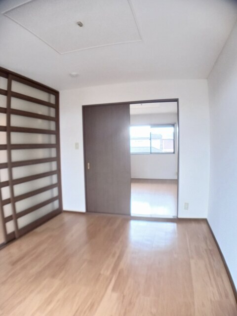その他　洋室６帖　別角度
