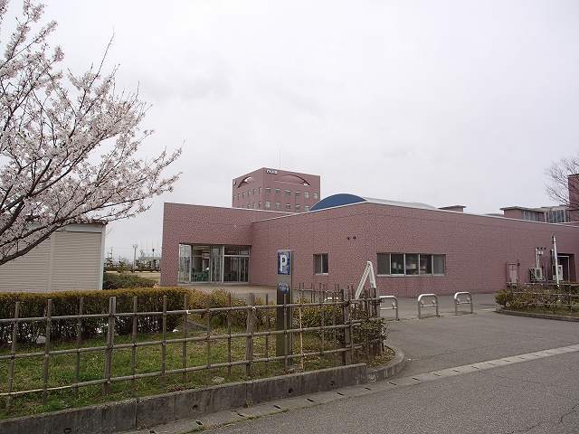 大学・短大　新潟国際情報大学（大学・短大）まで600m