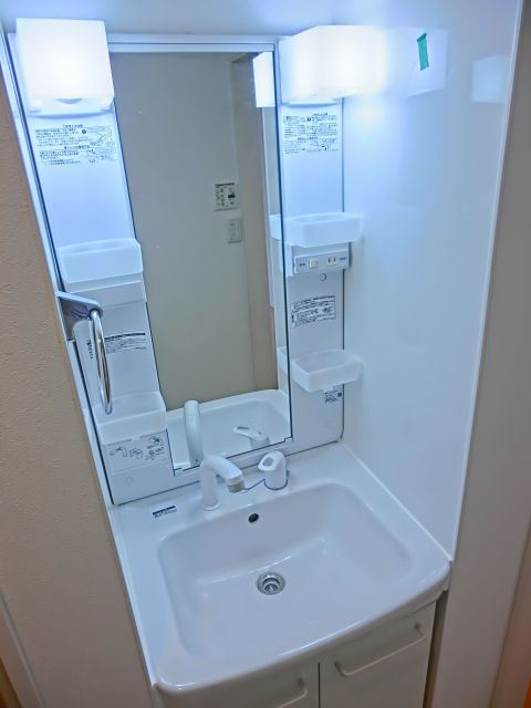 洗面設備　小物が置ける独立洗面台
