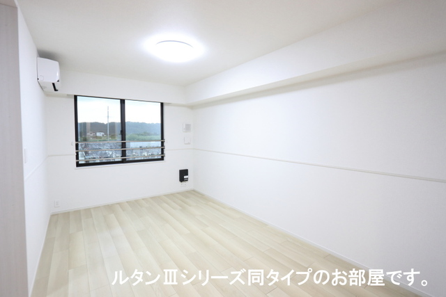 居室・リビング　図面と現状に相違がある場合には現状を優先