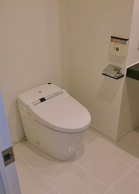 トイレ　同マンション別部屋