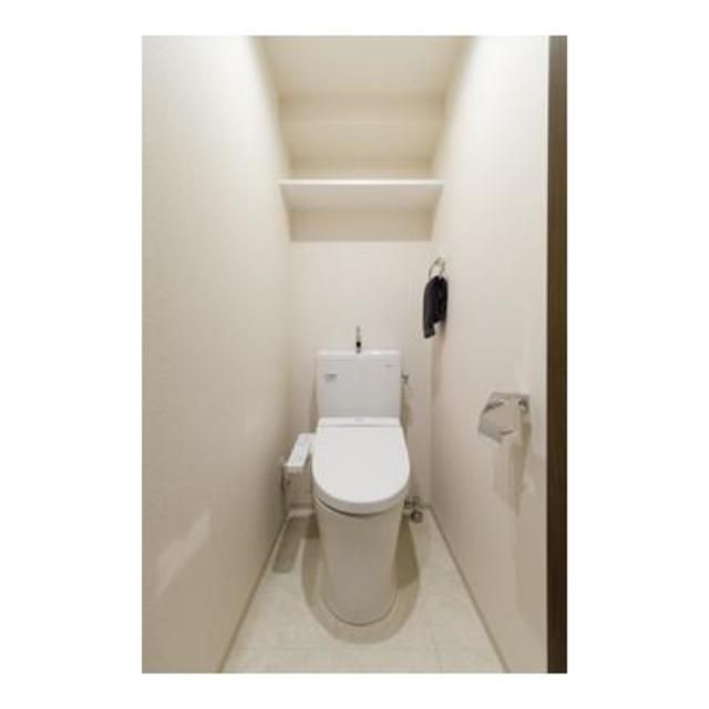 トイレ　※写真は同タイプ住戸です。