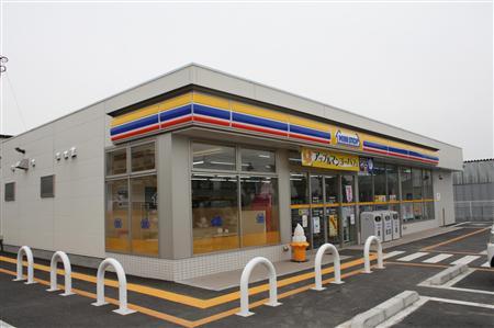 コンビニ　ミニストップ 前橋本町店（コンビニ）まで585m