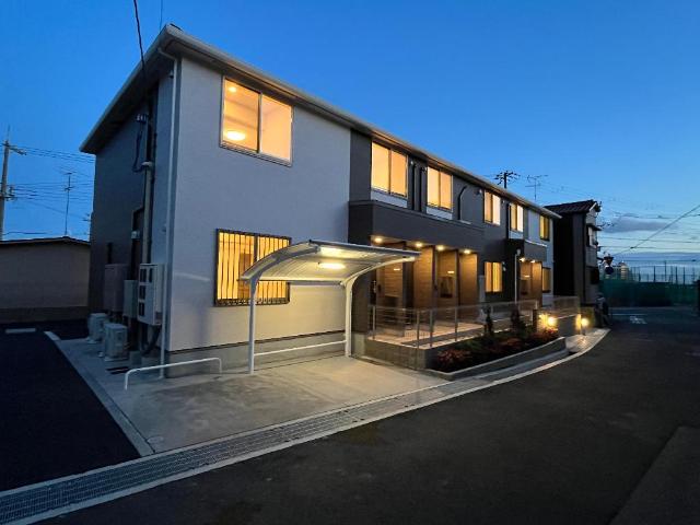 建物外観　外観写真（夜）
