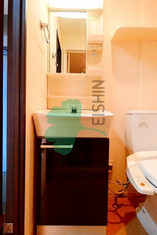 洗面設備　シンプルで使いやすい洗面台です！