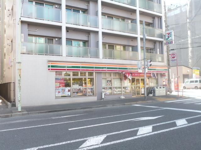 コンビニ　セブンイレブン町田市立博物館前店（コンビニ）まで1600m