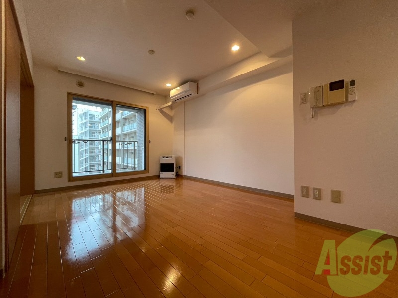 居室・リビング　広くてキレイなお部屋が広がっていて、充実した生活が送れそう。