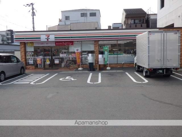 コンビニ　セブンイレブン　東中本３丁目店（コンビニ）まで180m