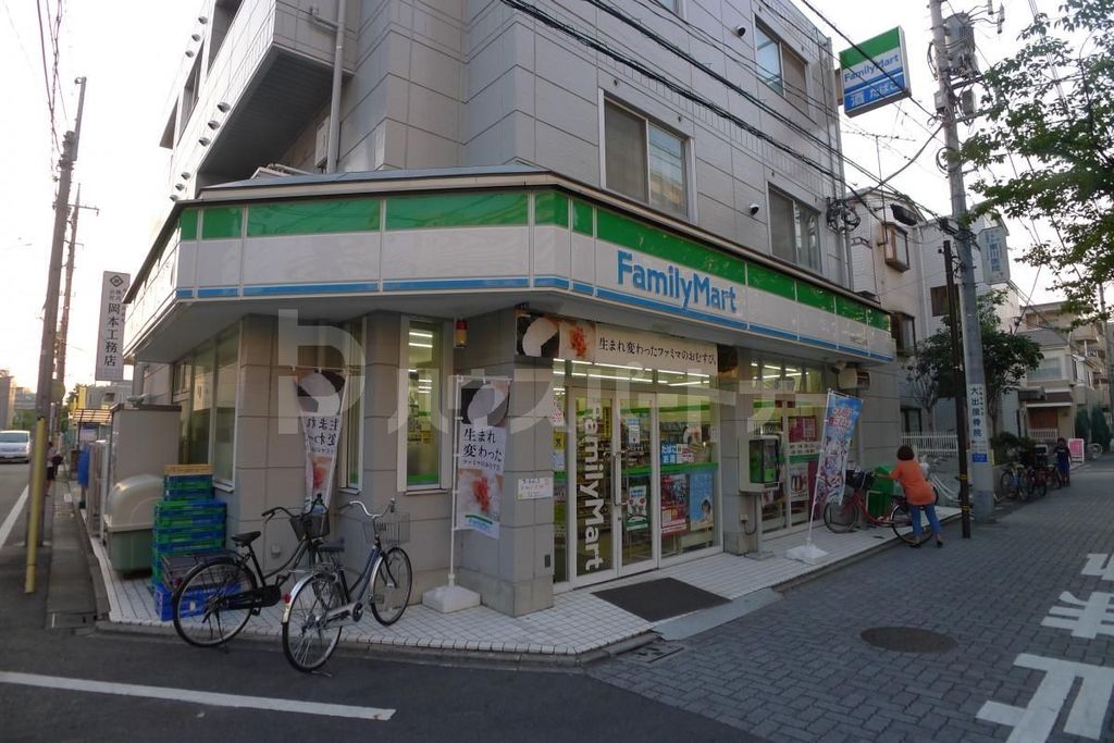 コンビニ　ファミリーマート大谷田3丁目店（コンビニ）まで160m