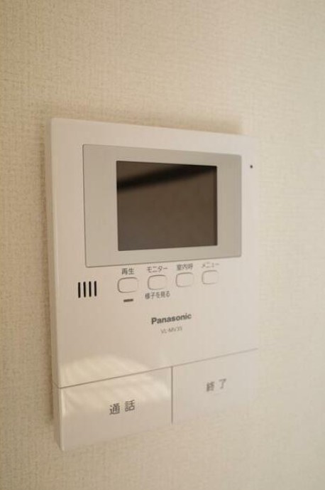 セキュリティ　モニター付きインターホン！