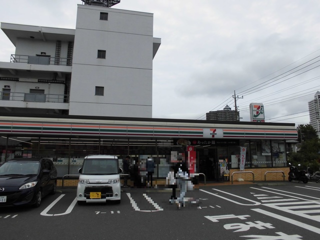 コンビニ　セブンイレブン所沢元町店（コンビニ）まで555m