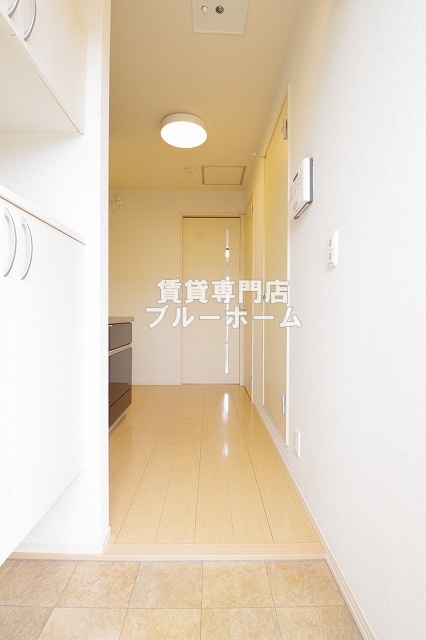 玄関　明るくて広い玄関！