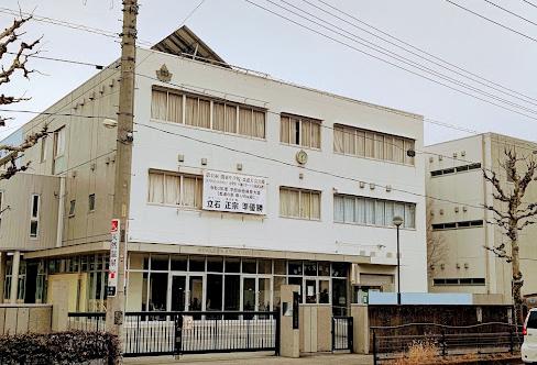 中学校　川口市立十二月田中学校（中学校）まで377m