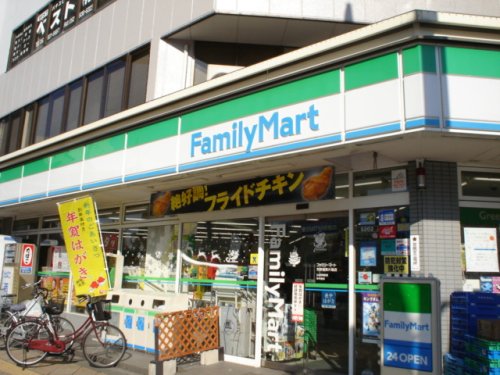 コンビニ　ファミリーマート 芳野屋東片端店（コンビニ）まで687m