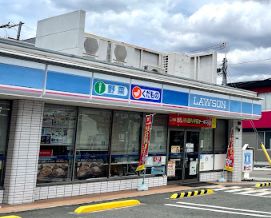 コンビニ　ローソン 背戸口四丁目店（コンビニ）まで357m