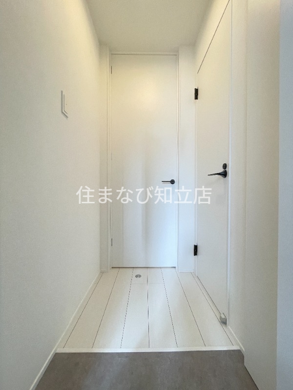 玄関　別部屋写真