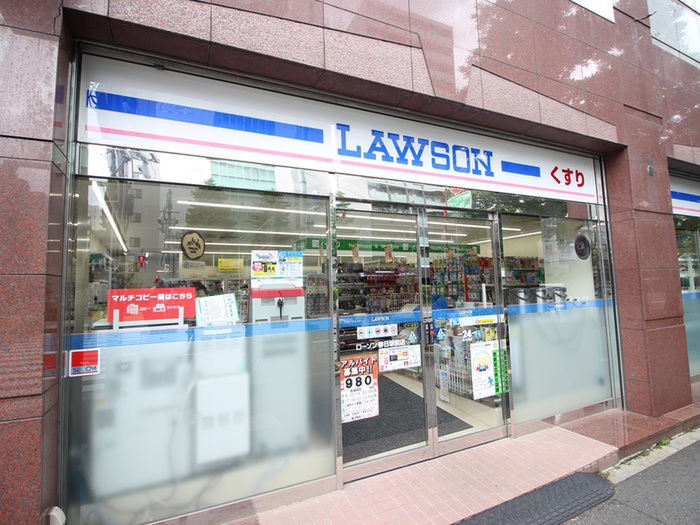 コンビニ　ローソン春日駅前店（コンビニ）まで312m