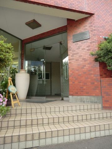 エントランス　キレイなエントランス
