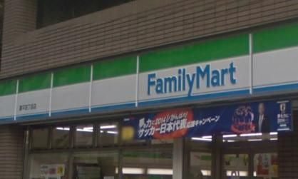コンビニ　ファミリーマート（コンビニ）まで302m