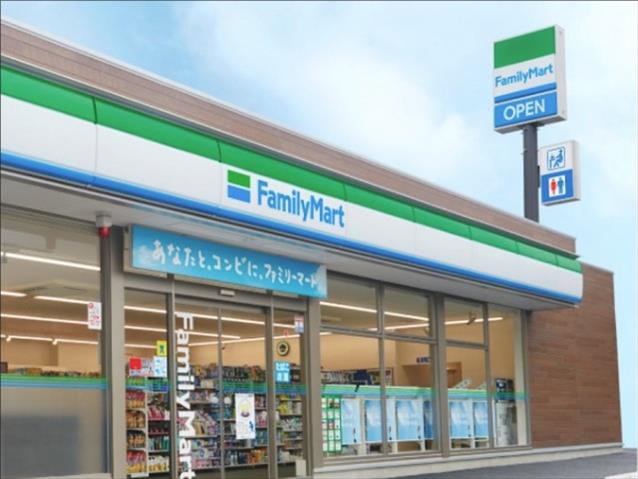 コンビニ　ファミリーマート（コンビニ）まで999m