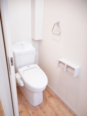 トイレ　落ち着いたトイレです