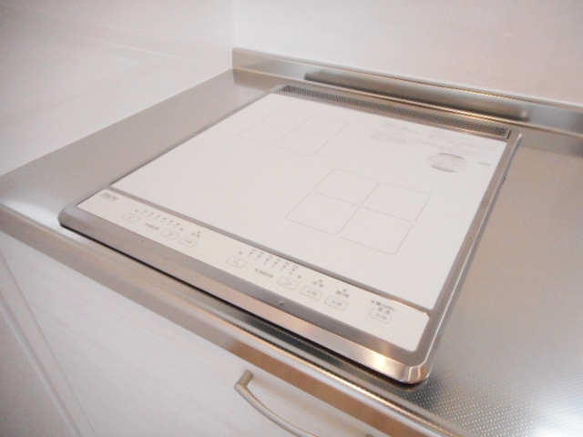 キッチン　IH2口コンロ