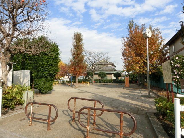 公園　上口公園（公園）まで1323m