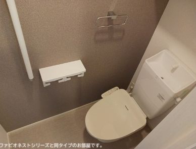 トイレ　※同タイプの部屋のお写真となります。