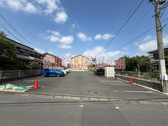 駐車場　車をお持ちの方に嬉しい駐車場付きの物件です