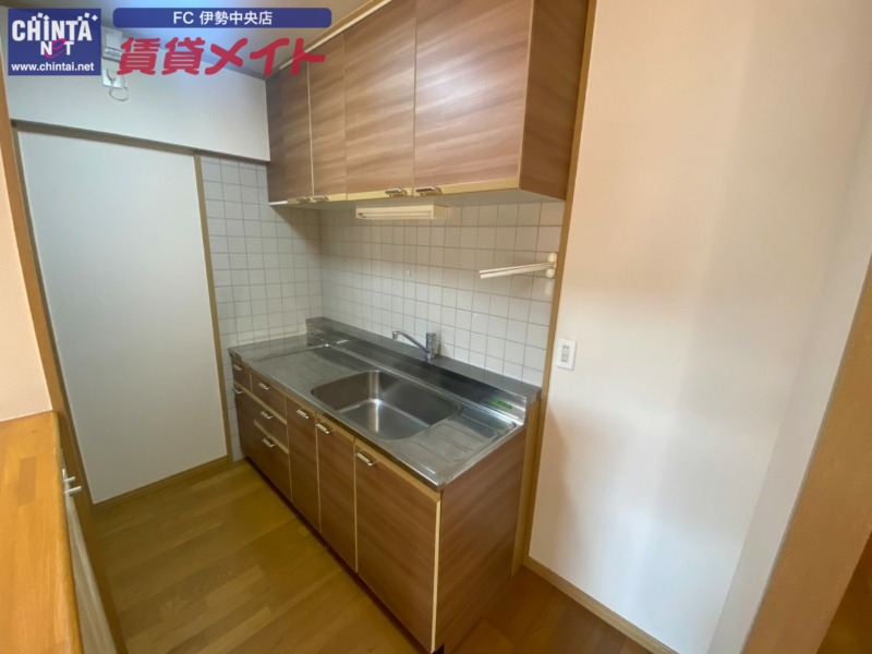 キッチン　同型参考写真です