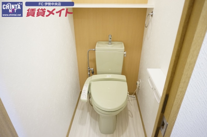トイレ　同型参考写真です