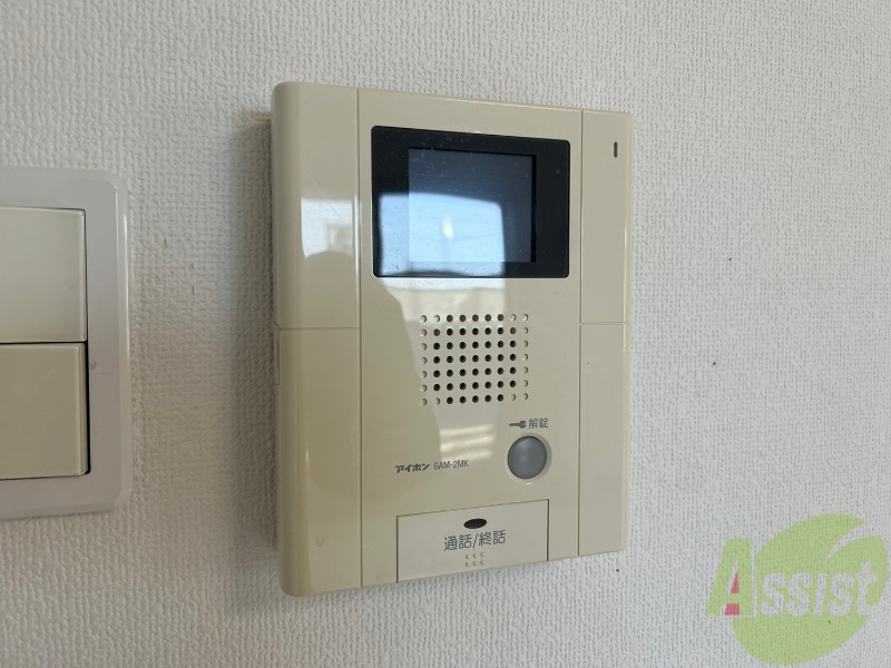 その他設備　ＴＶモニター付インターホンです。来客者の顔が見えるので安心！