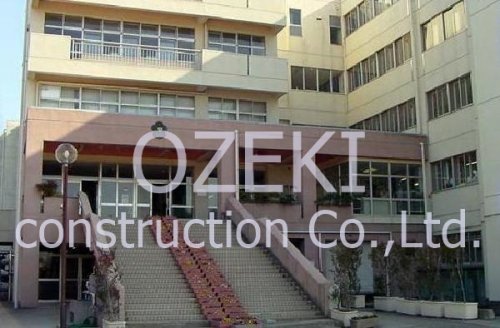 中学校　越谷市立栄進中学校（中学校）まで497m