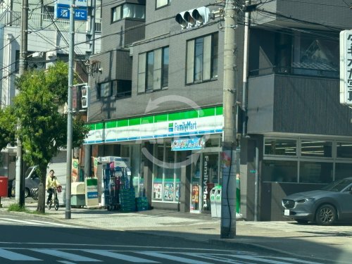 コンビニ　ファミリーマート 阿倍野王子町店（コンビニ）まで592m