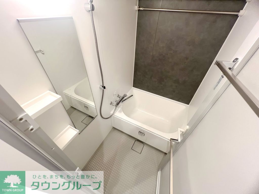 バス・シャワールーム　お問合せは(株)タウンハウジング東京へ