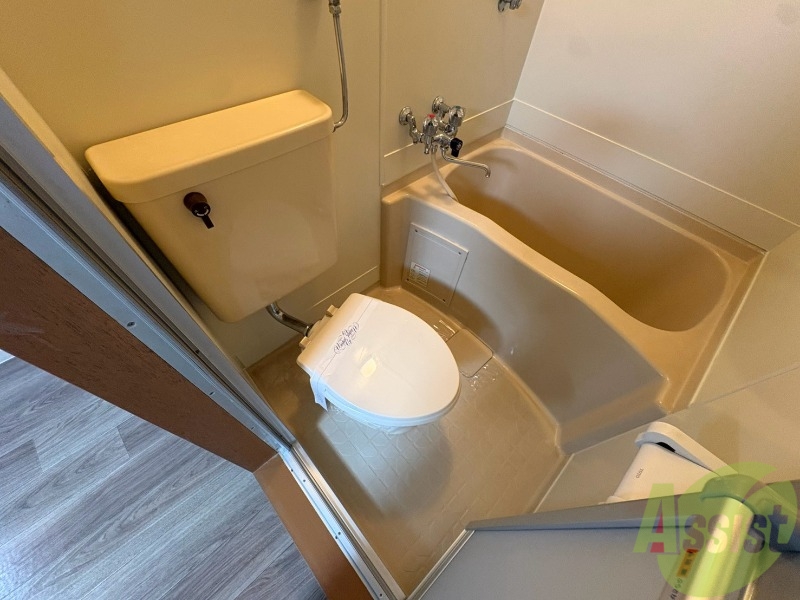 トイレ　こちらはトイレです。清潔感があり、安心して使用できます。