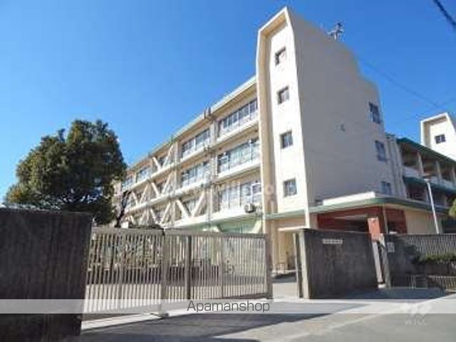 中学校　茨木市立平田中学校（中学校）まで551m