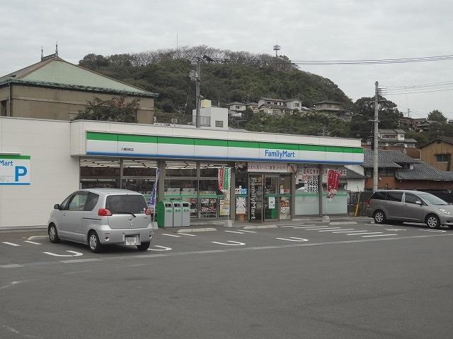 コンビニ　ファミリーマート／八幡田町店（コンビニ）まで250m